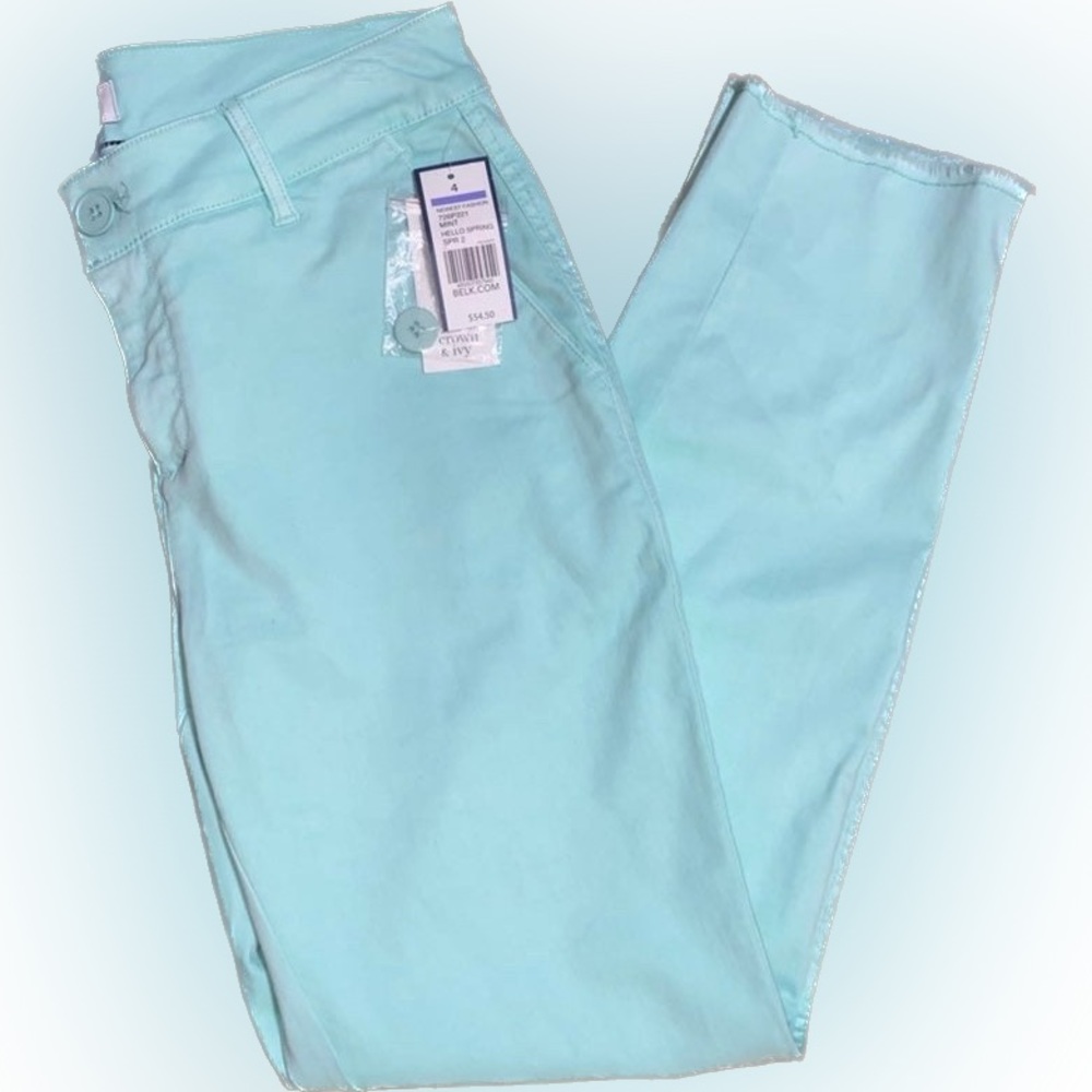 Crown & Ivy | Woman’s Skinny Cropped Colored Jeans | Size 4
